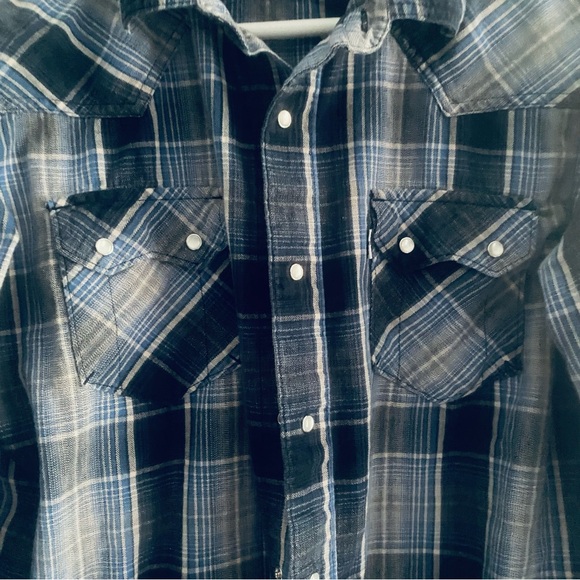 Levi Strauss blue plaid snap button down shirt - Picture 4 of 8